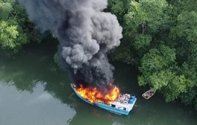 奇省一港口发生船只爆炸 造成一死一重伤