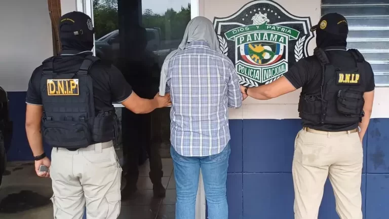 Los Santos省Pocrí市长Manuel Soriano因涉嫌贪污被警方拘捕