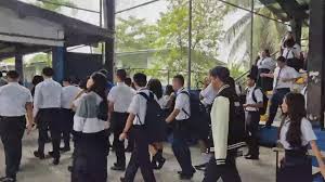 牛口省学生重返校园