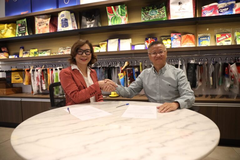 Plásticos Generales, S.A. 赞助 2025 年华裔小姐选美