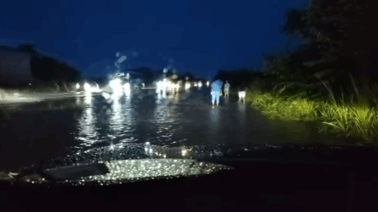 暴雨引发Coclé溪流溢出 交通受阻当局发警告