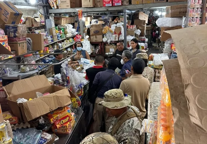 巴拿马查缉走私行动惊见污水仓库　商铺售卖腐烂商品被勒令停业