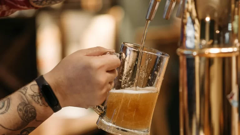 经济与财政部澄清：未提高酒类税率　回应Cervecería Nacional裁员声明