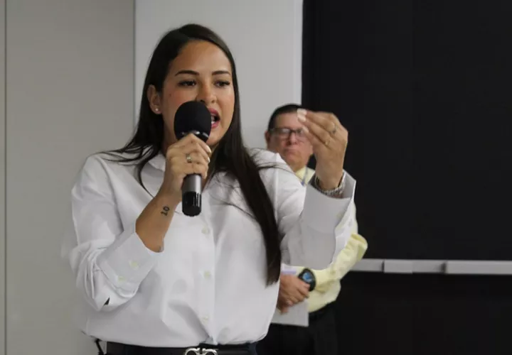 选举法院：针对 Stefany Peñalba 的罢免申请签名不足