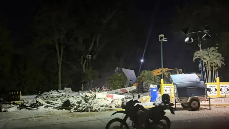 巴拿马美洲大桥华人纪念碑深夜拆除引争议 官方称系安全考量