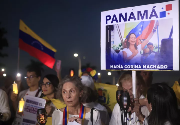 委内瑞拉侨民在巴拿马上街游行 声援 María Corina Machado 并呼吁和平