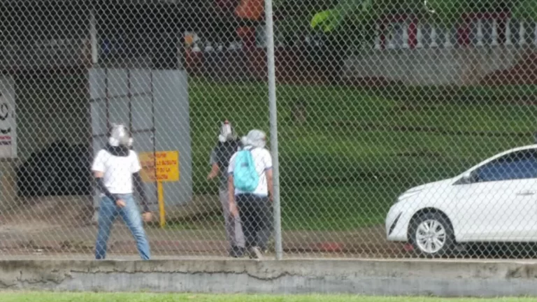 巴拿马拟刑事化“蒙面示威” 行政与立法层面现分歧