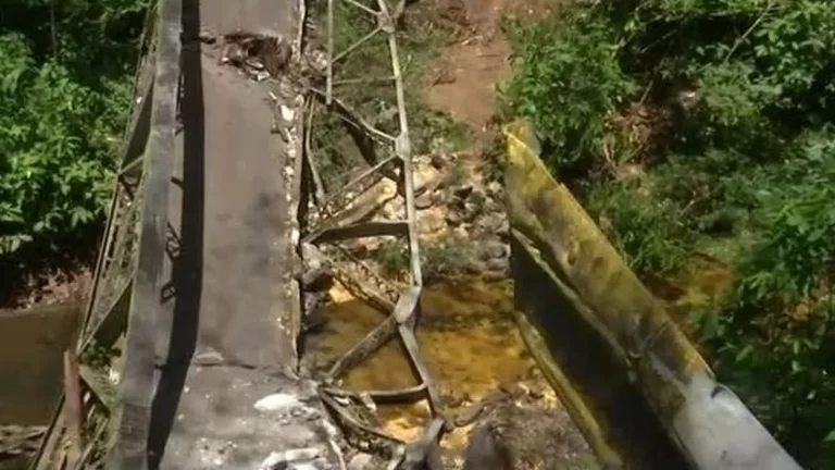 Capira桥梁坍塌致七个地区通行受限