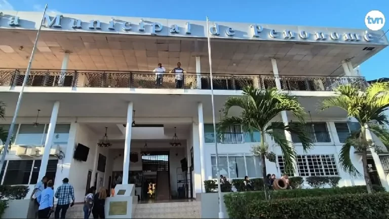 Penonomé市政府发生持枪抢劫案 嫌犯假扮公务员作案