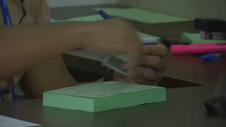 巴拿马查办奖学金资金挪用案 涉案商人机场被拘