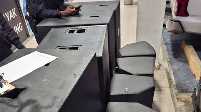 巴拿马市政府突击行动查封地下酒吧