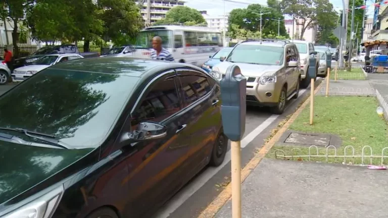 巴拿马市政府拟讨论公共停车收费制度