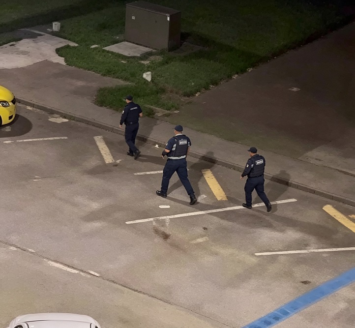 科隆警方驱散街头聚集遭开枪攻击 已启动执法程序调查