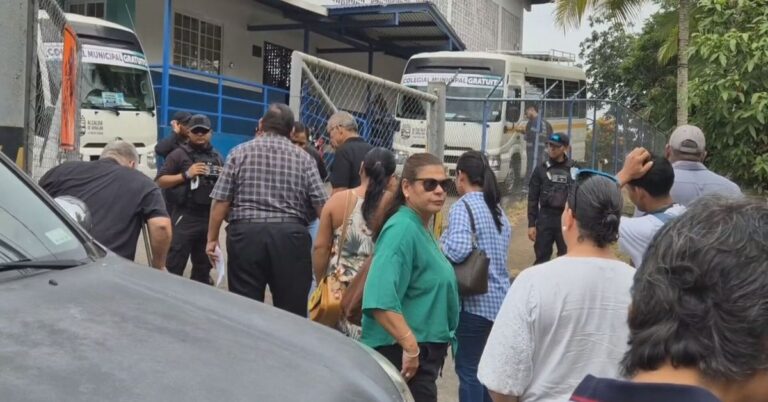 Veracruz27家商铺业主控诉Arraiján市府清场会议关门谢客