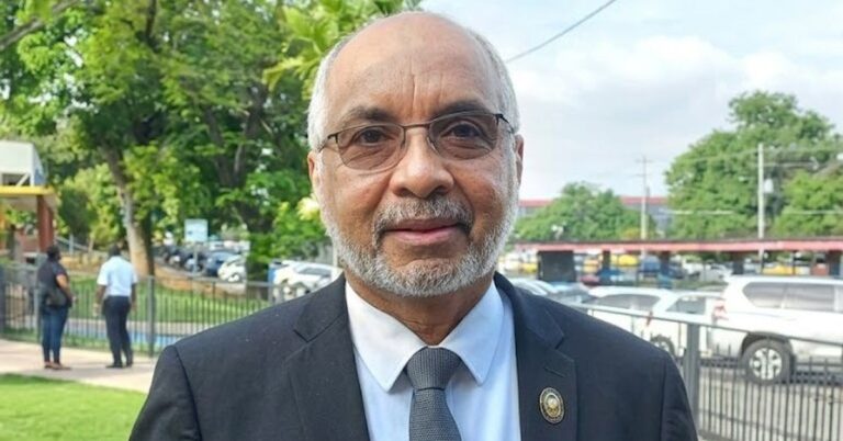 José Emilio Moreno以近60%加权票当选巴拿马大学新任校长