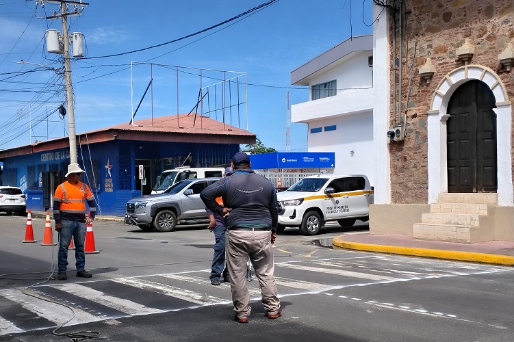 Chitré大教堂至Venancio Villarreal诊所路段即将改双向通行 预计一周内实施